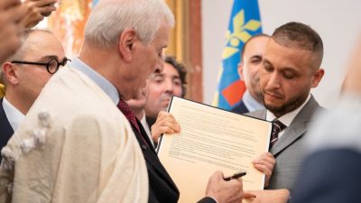 14122025_signature-acte-declaration_independance_Kabylie_720p